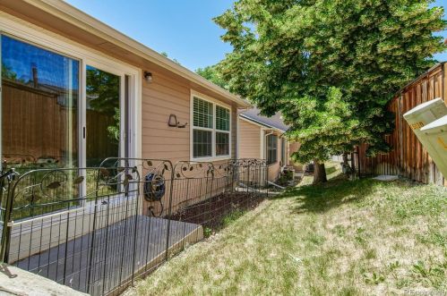 1513 Ouray Cir, Aurora CO  80017-5182 exterior