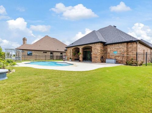 11029 Hawkins Home Blvd, Fort Worth TX  76126-4735 exterior