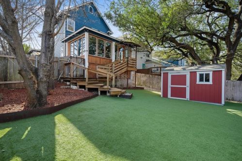 3602 2nd St, Austin TX  78702-4311 exterior