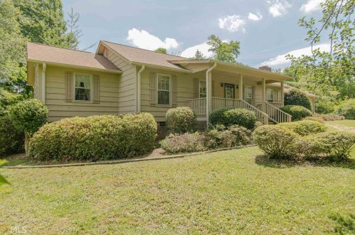 290 Semi Circle Dr, Demorest, GA 30535-6122