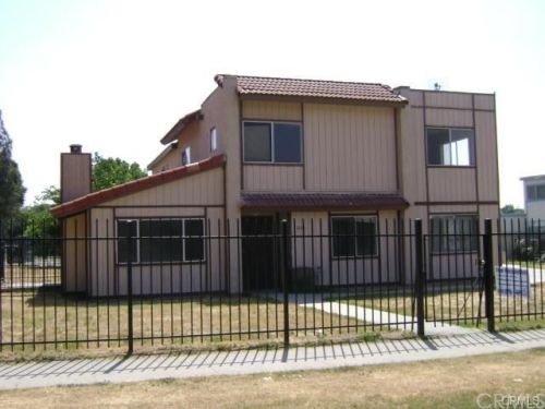 1055 Lilac Ave, Rialto, CA 92376-4058
