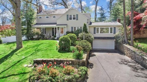 16 Jean Ave, Norwalk, CT 06850-1810