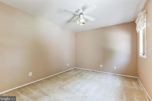 142 Hawthorne Ave, Tavistock NJ 08033-1401 exterior