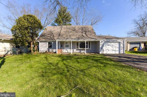 38 Galton Ln, Willingboro, NJ 08046-3006