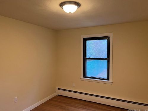 1082 Davis Ave, Killingly CT  06239-1609 exterior