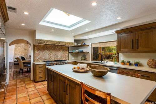 1451 Foothill Blvd, Santa Ana CA 92705-2511 exterior