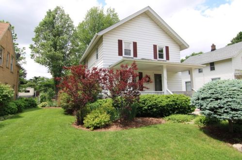1730 Douglas St, Rockford, IL 61103-4726