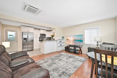11664 Adenmoor Ave, Downey, CA 90241-5405