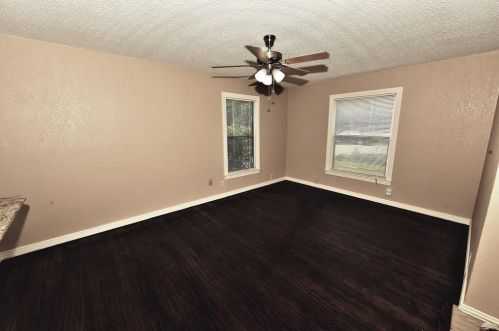 315 Texas St, Cedar Hill TX  75104-2611 exterior