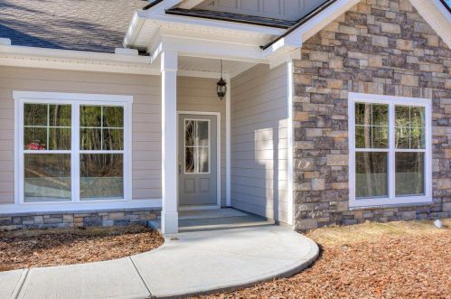 210 Niblick Ln, Mc Cormick, SC 29835-2809