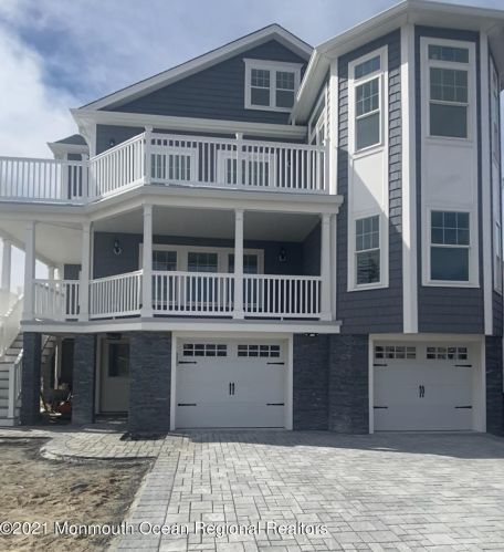 1105 Ocean Ave, Point Pleasant Beach, NJ 08742