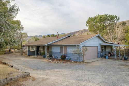 49010 Paradise Ave, Morongo Valley, CA 92256-9238