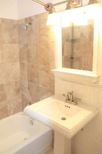 661 Bates Ave, Englewood CO 80113-1663 exterior