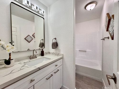 16685 Bonanza Dr, Riverside CA  92504-5706 exterior