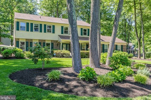 9 Theresa Dr, Trenton, NJ 08648-2040