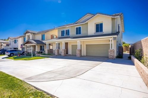 3384 Nearbrook Ln, Riverside, CA 92503-5249