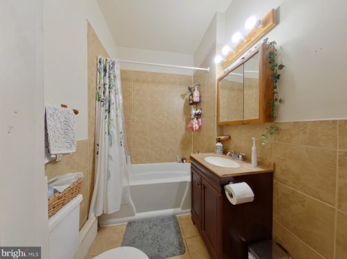 2001 13 St, Philadelphia PA  19148-5503 exterior