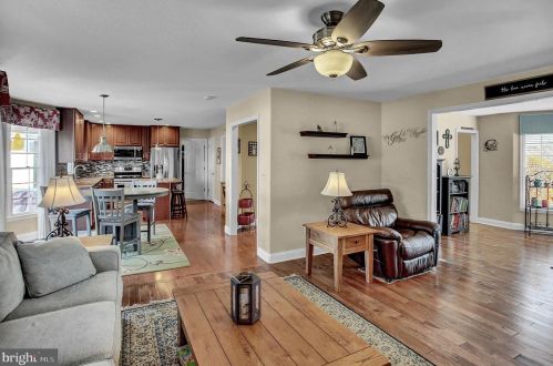 70 Pne Crk Dr, Carlisle PA  17013-9675 exterior