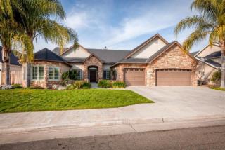 341 Serena Ave, Clovis, CA 93619-7681