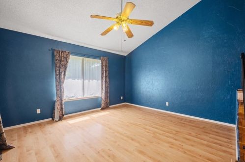 9515 Blue Creek Ln, Austin TX  78758-5801 exterior