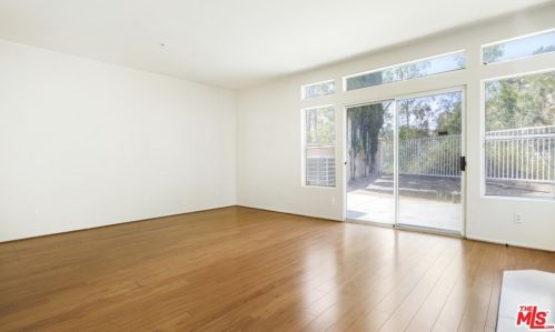 889 Calle Amable, Glendale CA  91208-3058 exterior