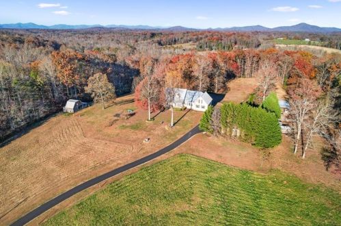 6568 Old Whelchel Rd, Dahlonega, GA 30533-2330