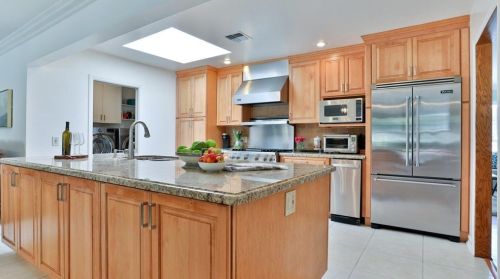 2347 Caracas St, Glendale CA  91214-3004 exterior