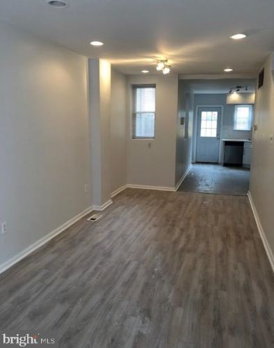 1144 Dorrance St, Philadelphia, PA 19146-2912