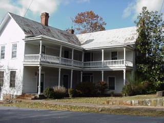 80 Jarrard St, Cleveland, GA 30528-1120