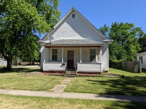 221 Sherman Ave, Swygert, IL 61764-1354