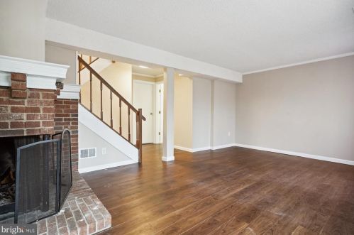 8675 Hickory Ridge Ct, Springfield VA  22153-3703 exterior