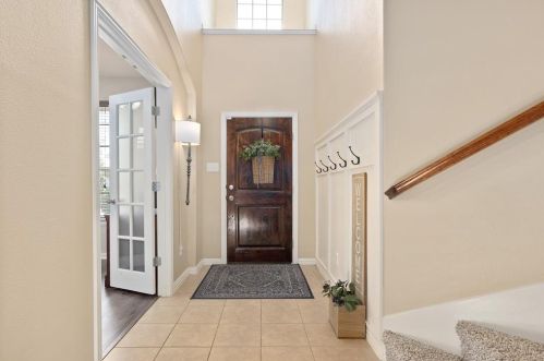 6205 Chalk Hollow Dr, Fort Worth, TX 76179-7723