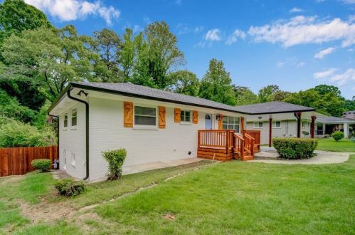 2574 Lancaster Dr, Atlanta GA  30344-2329 exterior