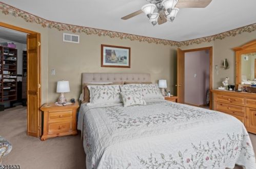 7 Trafalgar Ct, Hackettstown NJ  07840-4208 exterior