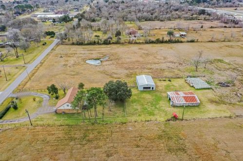 1500 Shanks Rd, Angleton TX 77515-9188 exterior