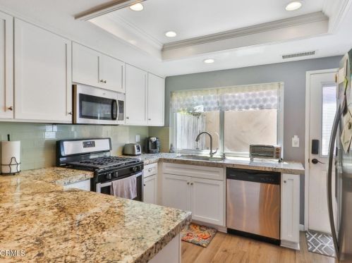 736 Nandina Ct, Oxnard, CA 93036-1910