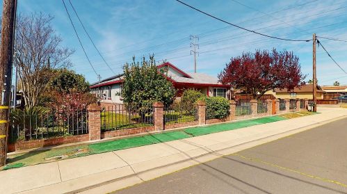 165 Watson Ave, Manteca, CA 95337-5120