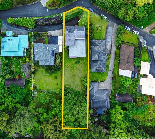 3086 Kaohinani Dr, Honolulu HI  96817-1040 exterior