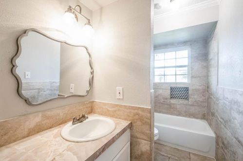 1008 Collins Rd, Richmond TX 77469-2745 exterior