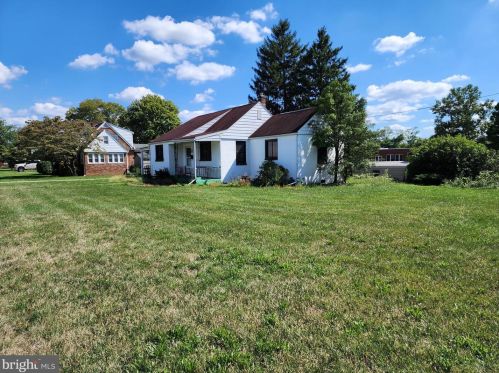 756 Louther St, Carlisle, PA 17013-2615