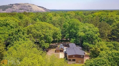 410 Palmer Dr, Stone Mountain, GA 30083-6814
