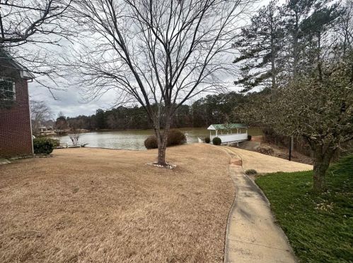 1207 Saxony Dr, Conyers GA  30013-1849 exterior