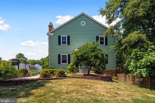 312 Cherry Ct, Herndon, VA 20170-5445