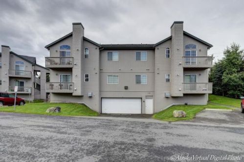 7102 Ambler Ln, Anchorage, AK 99504-5400
