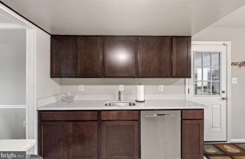 17404 Rocky Gorge Ct, Silver Spring MD 20905-5123 exterior