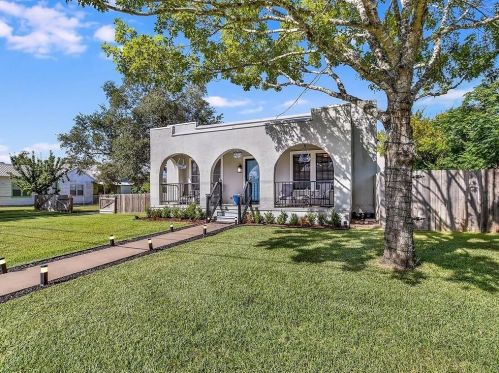 845 Jackson St, Halsted, TX 78945-1727