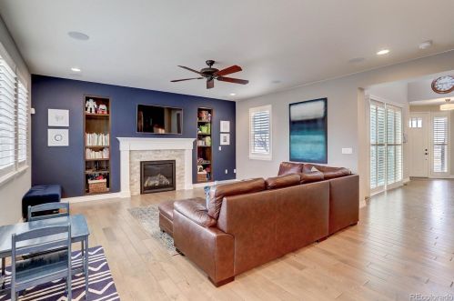 27270 Lakeview Dr, Aurora CO 80016-2514 exterior