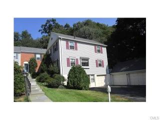 76 Greenwich Hills Dr, Greenwich, CT 06831-4952