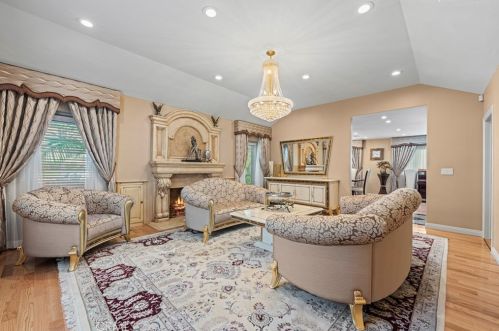 1215 Cordova Ave, Glendale CA  91207-1734 exterior