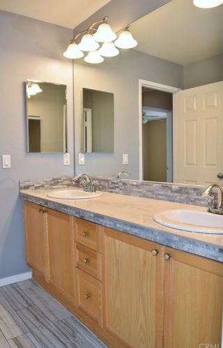 12722 Royal Palm Ln, Riverside CA  92503-7077 exterior